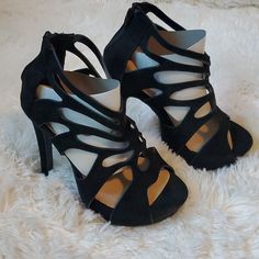 Cage Peep Toe Black Heels ,Beautiful Heel Takes Any Outfit Up 10 Notches . Brand New ,Never Used ,No Scuffs Or Scrapes. I Don't Have The Original Box. Wide Width Heels, Plaid Heels, Platform Wedges Shoes, Black Cage, Beautiful Heels, Velvet Heels, Black Suede Pumps, Wrap Heels, High Heel Wedges