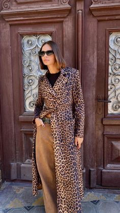 Leopard print dress, cheetah print trench coat, animal prints // The coolest, most alluring, and unforgettable trench coat /dress Marcel 🐆♡ //  ♡ Love at first sight ♡ The most beautiful print ♡ Elegant and graceful leopard pattern with character ♡ Fabric: suede combined with velour ♥ Sizes S-M, M-L ♥ Length 130 cm We can confidently say - it's perfect!  ♥ Material:  eco suede ♥ Size chart: S-m Chest 35.5-37 inch (90-94 cm) Waist 23.5-29.5 inch (60-75 cm) Hips 35.5-39.5 inch (90-100 cm) M-L Che Trench Coat Dress, Summer Maxi, Leopard Print Dress, Trench Coats Women, Animal Print Dresses, Cheetah Print, Vintage Stil, Dress Clothes For Women, Leopard Print