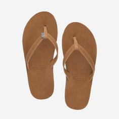 Perfect for day-to-day wear, our classic-yet-elevated Fields flip flops for women are comfortable every step of the day. Lightweight, crazy comfy, and durable, these tried-and-true women's sandals take you seamlessly from pier to patio and beach to bonfire. Flip Flops For Women, Traditional Suit, Tropical Travel, Sperry Boat Shoes, Stylish Celebrities, Rubber Sandals, Beach Flip Flops, Leather Flip Flops, Cute Sandals