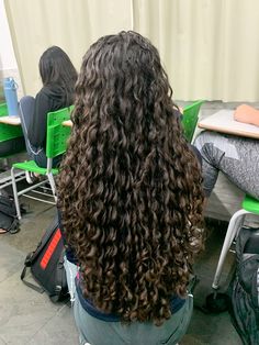 3a Long Hair, Curly Long Hair Aesthetic, Small Curls For Long Hair, Long Hair Wavy Curls, Long 3b Hair, Long Healthy Curly Hair, Long Curly Hair Brown, Curly Hair 2c, Curly Hair 3b