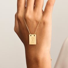 RECTANGLE FINGERPRINT NECKLACE- LOVED ONE'S FINGERPRINT NECKLACE- HANDWRITING NECKLACE DETAILS: Material: .925 Sterling Silver - Color: Silver, Gold Filled, Rose Gold Filled *Gold Filled is made of thick 14k gold or rose gold layered on .925 sterling silver. - Pendant side: 14X20mm - Chain type: there are 2 kind of chain ( cable chain- figaro chain) - Chain Length: Select the length you want from the Length drop down menu. PERSONALIZATION You can choose the chain style and engraving style from d Fingerprint Necklace, Handwriting Necklace, Handwriting Styles, Recycled Sterling Silver, Chain Styles, Fingerprint, Handwriting, Gold Vermeil, Or Rose