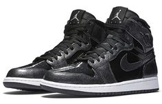 Rare Jordans, Jordan Retro 1, Nike Air Jordan Retro, Air Jordan 1 Retro High, Space Jam, Air Jordan 1 High, Jordan 1 High, Air Jordans Retro, Air Jordan 1 Retro