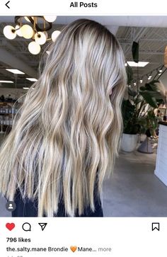 Wet Balayage Blonde, Blended Money Piece Hair, Blonde Dimensional Hair, Balliage Hair, Dimensional Hair, California Chicken, Winter Blonde Hair, Blonde Hair Goals, Bright Blonde Hair