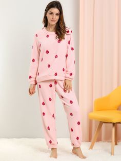 Shop Allegra K for cute printed long sleeve nightwear flannel pajama sets sleepwears you are looking for, get more women's bathrobe for yourelf. Order now! Free Returns! Notch Collar Shirt, Winter Flannel, Womens Bathrobes, Nice Gifts, Flannel Pajama Sets, Flannel Women, Strawberry Print, Flannel Pajamas, Slumber Parties