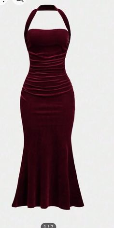 Pretty Dress Ideas, Maroon Dress Outfit Formal, Wine Red Gown, Bordo Dress, Tight Dress Outfit Baddie, Vestidos Color Vino, Dark Red Dress, Dark Red Dresses, Tight Dress Outfit