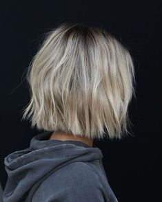 An Co Tran Hair, Anh Co Tran Short Hair, Short Blonde Choppy Hair, Short Textured Blonde Hair, Choppy Short Blonde Hair, Short Hairstyle Women Bob Straight, Short Blonde Straight Bob, Short Hair Color Ideas Balayage, Light Blonde Highlights Short Hair