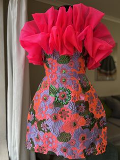 Look Kylie Jenner, Ankara Dress Designs, Classy Short Dresses, Ankara Short, African Print Dress Ankara, Chic Dress Classy, Dinner Dress Classy, Elegant Dresses Classy, African Traditional Dresses