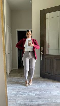 Woman’s Casual Work Outfits, Cute Casual Work Outfits Black Women, It Office Outfits Women, Casual Work Outfits Dress, Black Women Corporate Outfits, Black Woman Office Outfits, Black Woman Business Casual, Professional Outfits Dress, Office Baddie Outfits