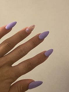 Light Purple Nails Aesthetic, Nails Inspiration Light Purple, Soft Blue Nails Aesthetic, Short Acrylic Nails Light Colors, Pastel Purple Nails Acrylic Almond, Soft Purple Nails Acrylic, Nails Purple Light, Nail Art Light Purple, Light Purple Nail Inspo Acrylic