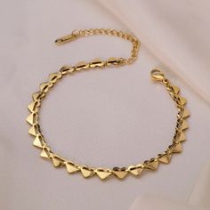 Heart connected anklet.  Tarnish free 18K gold plated anklet. Gold Heart Anklets, Elegant Gold Anklets With Heart Charm, Dainty Anklet, Heart Anklet, Anklet Bracelet, Anklet Jewelry, Bracelet Gold, Gold Gold, Body Jewelry