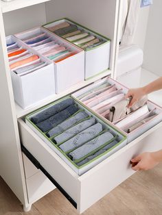 Multicolor    PVC Plain Storage Boxes Embellished   Storage & Organization Wardrobe Organiser, Small Closet Storage, Small Linen Closets, Organiser Son Dressing, Small Room Organization, Folded Clothes