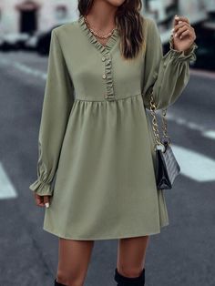 Matcha Color, Solid Dress Casual, Satin Formal Dress, Elegant Dresses For Women, Crop Top Outfits, Fashion Inspiration Design, Designs For Dresses, Loose Dress