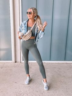 Browse our Influencers' top picks in Women's Fashion on Amazon.com Mode Casual, Athleisure Outfits, Sporty Outfits, Mom Outfits, Looks Style, Outfits Casuales, Cute Casual Outfits, Look Fashion, Everyday Outfits