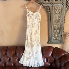 -Nwot! Size Large -White Floral By Reformation Summer Sundress, Reformation Dress, Reformation Dresses, Clothing Pieces, Boho Summer, Large White, Cute Casual Outfits, Sundress, Floral Print