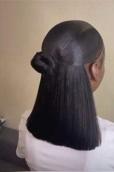 Straight Hair Hairstyles Black Women, Sleek Braided Ponytail, Hot Hair Styles, Pretty Braided Hairstyles, Sleek Ponytail