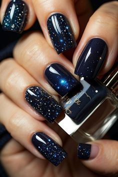 Night Nail Designs, Night Nail Art, Nails Inspiration Glitter, Starry Night Nails, Galaxy Nail Art, Galaxy Nails, Stunning Nail Designs, A Starry Night, Cat Eye Nails