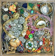 Jewelry Lot ALL Good Wear Resale Brooch Art Estate Vintage Modern 5 Pcs NO Junk Beautiful Jewelry Vintage, Different Christmas Trees, Jewelry Trees, Christmas Antique, Old Jewelry Crafts, Christmas Crafty, Dress Shops, Brooch Art, Vintage Jewelry Crafts