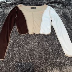 Size Medium. Shein Crop. Never Worn Chic White Tops With Patchwork, Chic White Patchwork Tops, Trendy White Patchwork Tops, Fitted White Patchwork Tops, Tops Trendy, Shein Tops, Trendy Tops, White Cream, Cream White