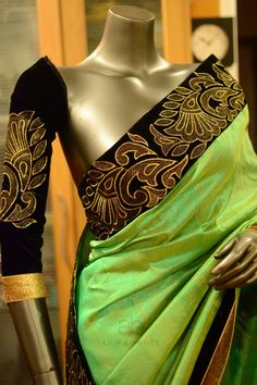 Saree Inspiration, Saree Borders, Saree Design, Wedding Sarees, Saree Blouses, Saree Border, Indian Clothes, Designer Blouse