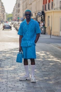 Streetstyle Fashion Week, Everday Style, Mens Fashion Week Street Style, Paris Mens Fashion, Ss 2024, Chanel Style, Blue Beauty, Streetstyle Fashion