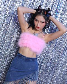 Model (WearingS):• Height: 170cm | Bust: 88cm | Waist: 65cm | Hip: 90cmDetails:Pink crop top with fluffy detailsLength: CroppedSleeve Length: SleevelessMaterials: 95% Polyester + 5% Spandex Fluffy Tube Top, Pink Fur Top Outfit, Pink Stretch Crop Tube Top, Pink Tube Top With Built-in Bra For Night Out, Pink Fur Tube Top, Skirt Heels, Pink Crop Top, Knit Midi, Maxi Dresses Casual