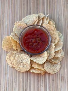 A bowl of red salsa surrounded by tortilla chips with a link that leads to the best store bought salsas for Weight Watchers. Low Point Snacks, Cilantro Salsa, Restaurant Style Salsa, Picante Sauce, Guacamole Salsa, Hot Salsa, Peach Salsa, Sweet Heat, Homemade Salsa