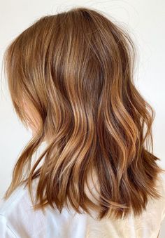 Brown Sugar Brown Hair, Golden Brown Copper Hair, Golden Copper Balayage Brunettes, Low Lights For Reddish Brown Hair, Balayage For Light Brown Hair Natural, Brown Hair With Auburn And Blonde, Honey Brown Hair With Bangs, Soft Auburn Balayage, Medium Hair Highlights Brown