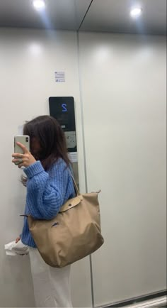 Longchamp Pliage Outfit, Longchamp Tote Bag Outfit, Le Pliage Outfit, Bag For University, Classy Airport Outfit