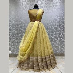 NETTED EMBROIDERY LEHEGA Lehenga Gold, Lehenga White, Embroidery Lehenga, Designer Lehenga Choli, Half Saree, Be Different, Blouse Fabric, Cut Work, Lehenga Choli