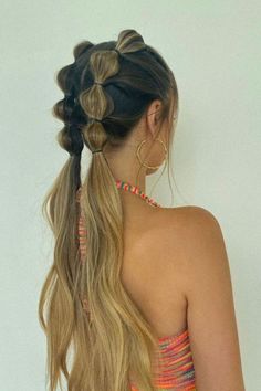 Pigtail Bubble Braids Bubble Pigtails, Concert Hairstyles, Hairstyles Pigtails, Old Hairstyles, Peinados Fáciles Para Cabello Corto, 90s Hairstyles, Festival Hair, Teen Hairstyles, Easy Hairstyles For Long Hair