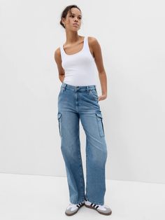 Organic Cotton '90s Loose Cargo Jeans with Washwell | Gap Cargo Jeans Outfit, Gap Jeans Women, Jeans Look, Jeans Cargo, Jean Trends, Denim Trends, Loose Jeans, Cargo Jeans, Gap Jeans