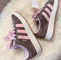 Adidas Campus 00s Brown And Pink, Brown Campus, Adidas Gazelle Pink, Campus 00, Me Aesthetic, Brown Trainers, Adidas Campus 00s, Preppy Shoes