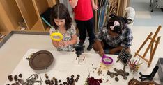 The kids and their families collected all kinds of wonderful Autumn nature items for us to explore as we continued to study the Autumn Seas... Thinking Skills