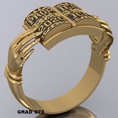 ANILLOS DE GRADUACION #2 — WWW.HACEMOSTUSJOYAS.COM Graduation Rings, Rapper Jewelry, Trending Engagement Rings, Mens Bow Ties, Dress Rings, Wedding Matches, Elegant Jewelry, Metal Jewelry, Promise Rings