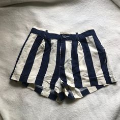 Nwot Blue And White Striped Side Pockets Amazing Quality & Condition Blue And White Shorts, Forever 21, White Stripe, Favorite Outfit, Blue And White, Womens Shorts, White, Blue, Women Shopping