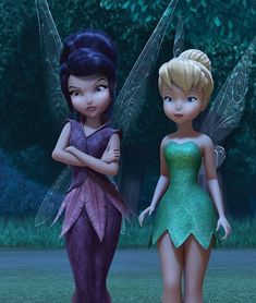 Costume Halloween Duo, Movie Duos, Tinkerbell Movies, Disney Duos, Disney Barbie, Friend Costumes, Tinkerbell And Friends