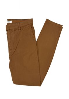 Nuestros pantses chinos combinan comodidad y estilo. Cuentan con un corte clásico, tiro mid y bota recta. Son la opción perfecta para utilizar todos los días tanto formal como informal. Color ocre. 98% algodón 2% elastano. Cuatro bolsillos. Bota recta. Color Ocre, Chinos Pants, Pants, Color, Trousers