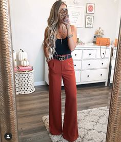 Fav Color, Vegas Outfit, Pantalon Large, Color Combo, Work Attire, Mom Style, Work Fashion