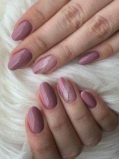 Burgundy French Tip, French Tip Designs, Tip Nail Ideas, French Tip Nail Ideas, Glitter Gradient Nails, Bracelet Cartier, French Tip Design, Nail Bracelet, Spring Nail Designs