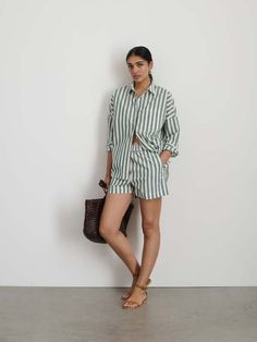 Alex mill - poolside shorts in positano stripe green/off white. an elastic waist short always feels like vacation in our book.    - easy pull-on style with side and back pockets.  - tip: go all in with the matching jo shirt.  - made in a light cotton-linen blend.  - relaxed fit  - 74% cotton 26% linen. Green Relaxed Fit Pajama Shorts For Summer, Green Summer Vacation Pajama Shorts, Green Pajama Shorts For Summer Vacation, Casual Relaxed Fit Pajama Shorts For Poolside, Green Pajama Shorts For Beach In Summer, Green Pajama Shorts For Beach And Summer, Summer Green Pajama Shorts For Vacation, Green Summer Pajama Shorts For Vacation, Green Pajama Shorts For Summer Beach