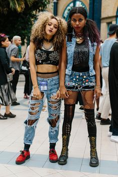 Stile Punk Rock, Outfit Punk, Afro Punk Fashion, Punk Style Outfits, Punk Rock Outfits, Goth Outfit, Street Style 2016, Fashion 90s, Afro Punk