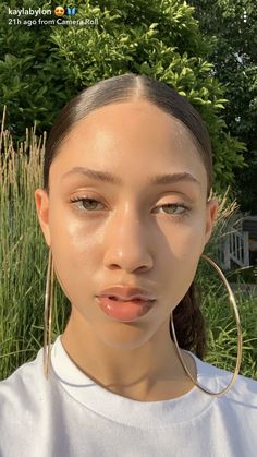 Kayla Bylon, Light Skin Men, Minimalist Makeup, Skin Goals, Clear Glowing Skin, Pretty Skin, Soft Glam, Sleek Hairstyles, Fresh Face