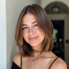 Medium Length Wavy Hair, Short Hair Cuts For Round Faces, Fine Straight Hair, Medium Length Haircut, Lob Hairstyle, Low Maintenance Hair, Flat Hair, Peinados Fáciles Para Cabello Corto