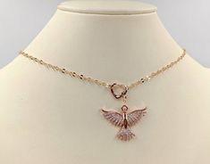 Phoenix Jewelry, Necklace Infinity, Phoenix Necklace, Classy Necklace, Gold Chain Design, Phoenix Rising, Rose Gold Heart, Infinity Necklace, Disney Jewelry