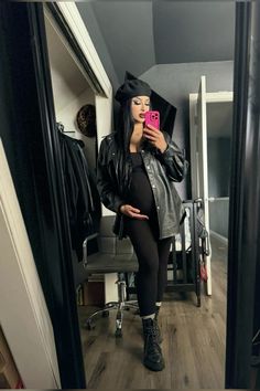 #maternitystyle #maternityoutfits #altmaternityoutfit Pregnant Alternative Style, Hidden Pregnancy Outfit, Alt Maternity Outfits, Goth Pregnancy Outfits, Goth Pregnancy, Pregnant Outfits Winter, Goth Maternity, Maternity Fits, Hiding Pregnancy