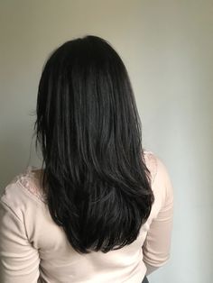 Hair With Curtain Bangs Medium, Black Hair Curtain Bangs, Black Hair With Curtain Bangs, Layered Black Hair, Thick Black Hair, Hair Curtain Bangs, Hair With Curtain Bangs, Curtain Bangs, Hair Inspo