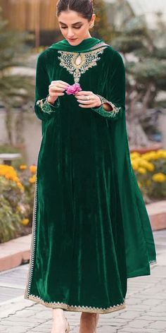 https://www.indianweddingsaree.com/product/velvet-party-wear-salwar-kameez-in-green-with-thread-work-1922581 Pakistani Velvet Suits Party Wear, Velvet Kameez, Pakistani Velvet Suits, Velvet Bottoms, Velvet Suit Design, Pakistani Suit, Dress Salwar Kameez