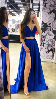 Blue Evening Dress With Sweep Train For Night Out, Two-piece V-neck Party Dress, Blue Maxi Skirt For Evening, Elegant Blue Floor-length Skirt, Blue Two-piece Sleeveless Dress, Blue Two-piece Skirt For Party, Blue Two-piece Party Skirt, Fitted Two-piece Dress For Prom, Two-piece Blue Party Skirt