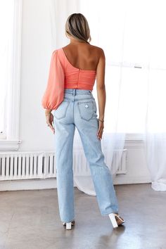 Length: Inside Leg: 68cm; Front Rise: 29cm; Leg Cuff: 32cm (of size 7) . Denim jeans High-waisted. Non-lined. Cold machine wash; do not tumble dry. Model is a standard size XS and is wearing size 6. Mid-weight and non-stretchy cotton denim. Belt-loops. Zip fly; branded button shank. Five-pocket design. Stamped leather patch to rear.  Silver-toned hardware. Cropped leg cuffs.  100% Cotton. Struggling to find your favourite blue jeans that fit like a glove Babe, these are the ones. The A 94 High Slim Jeans hug you in all the right places and can be style with whatever you like. Featuring a high waisted fit and cropped leg cuff, these are perfect for a more relaxed look with the relaxed leg fitting. Style yours with a floral crop top and white sneakers! Coral Party, Stamped Leather, Leg Cuffs, Floral Crop Tops, Look Plus, Slim Jeans, Sleeve Detail, White Sneakers, High Jeans