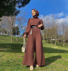 Buisness Casual Outfits, Diy Belt For Dresses, Buisness Casual, Abaya Design, Modern Hijab Fashion, Stylish Fall Outfits